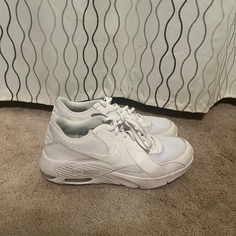 Nike Airmax Kids. Size: 7y (Grade School). White